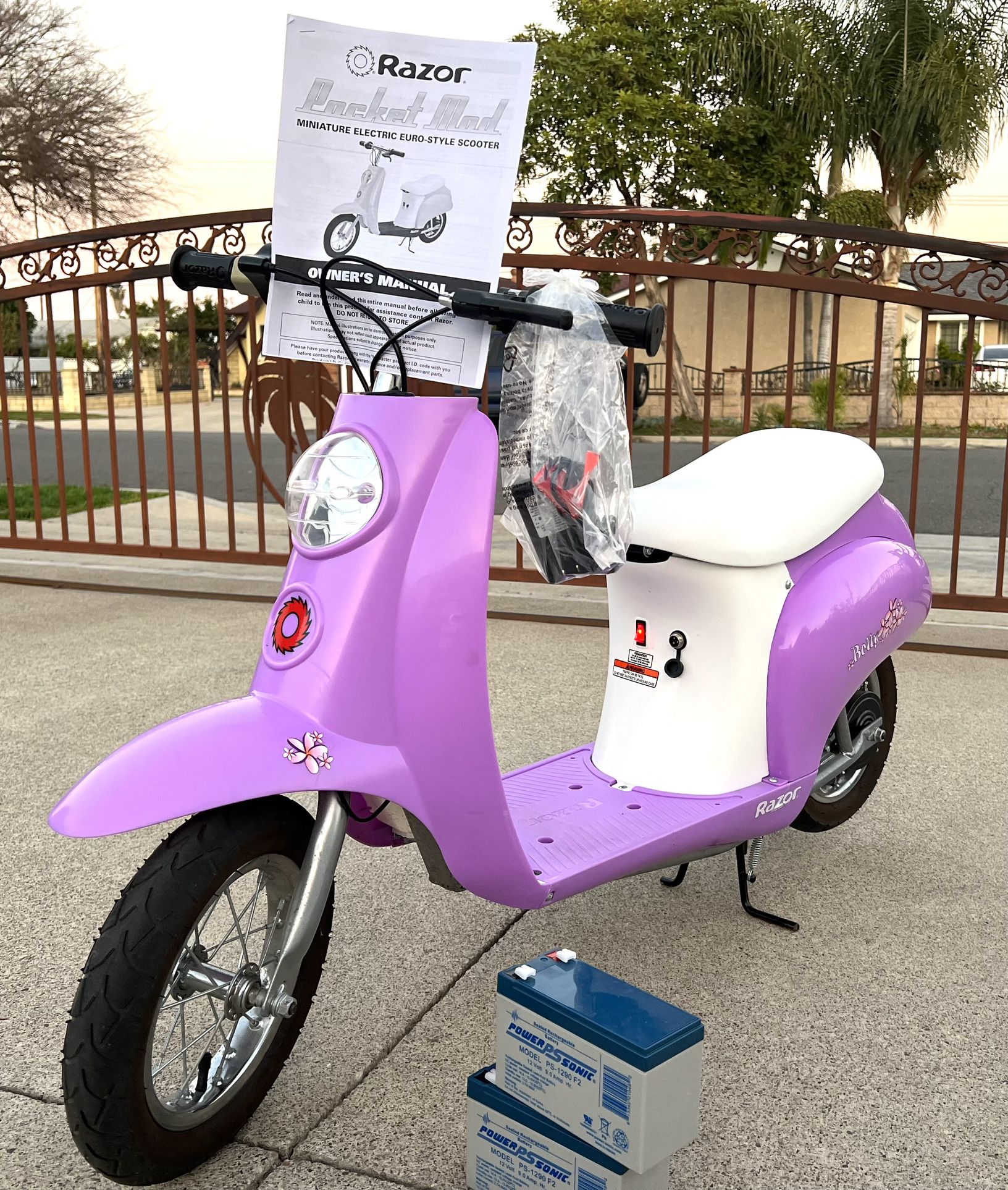 Razor Pocket Mod MoPed 24volt Electric Kid Ride On Car Power Wheels with BRAND NEW 24volt BATTERY for Sale in Long Beach, - OfferUp