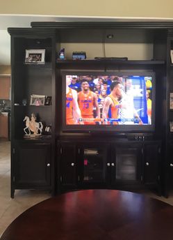 Tv entertainment center