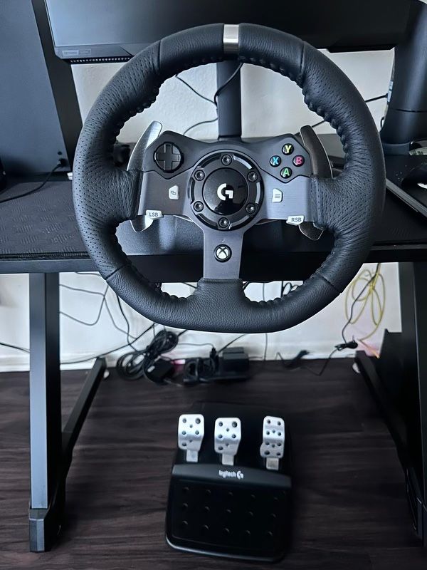 Logitech G920 Driving Force Racing Wheels And Pedals