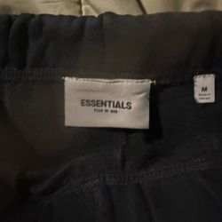 Black essential shorts