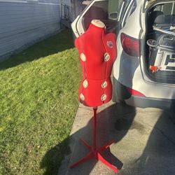 Mannequin Singer 150