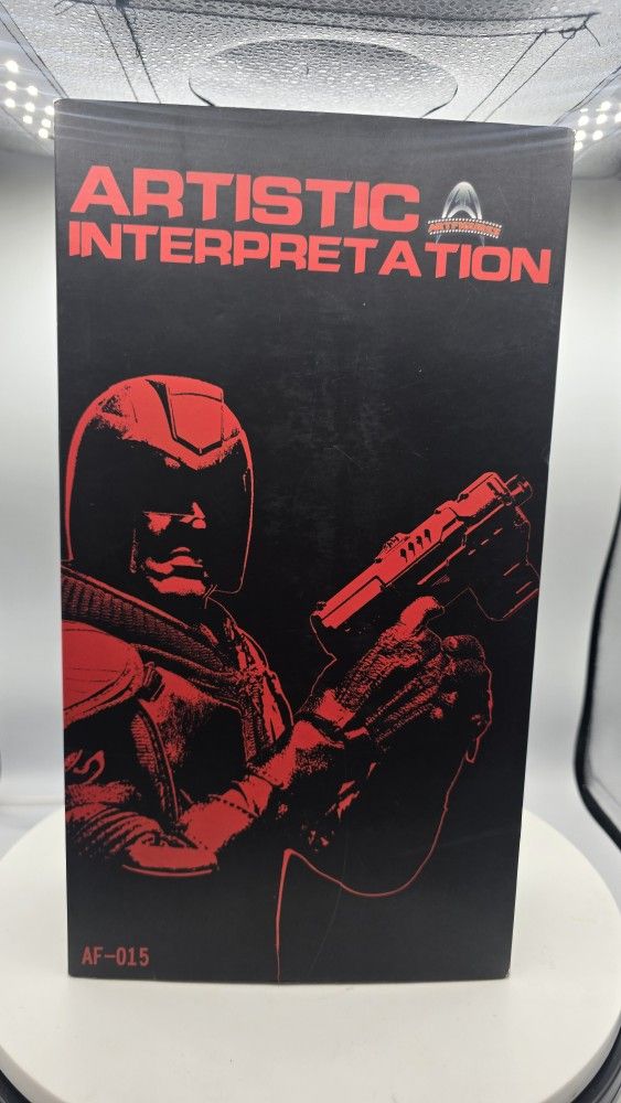 Art Figures Judge Dredd and Law Master