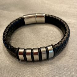 Men’s Bracelet Genuine Leather And Stainless Steel