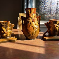 Roseville Clematis Vase Set In Autumn Brown