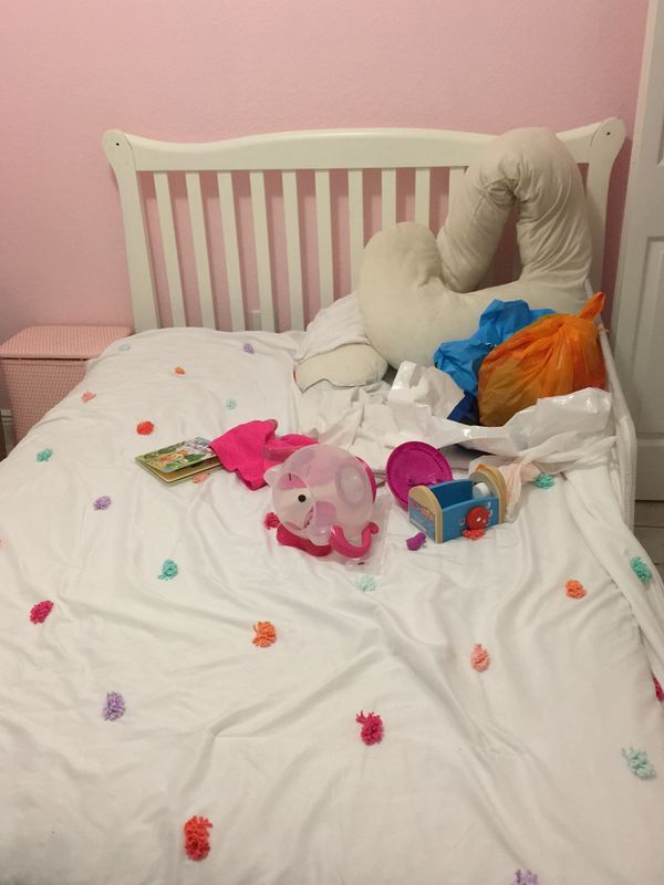 Bellini Alexander Crib With Conversion Kit And Full Toddler Crib
