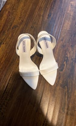 Steve Madden White Pumps
