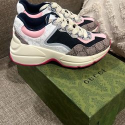 Gucci Sneakers Size 7 New 