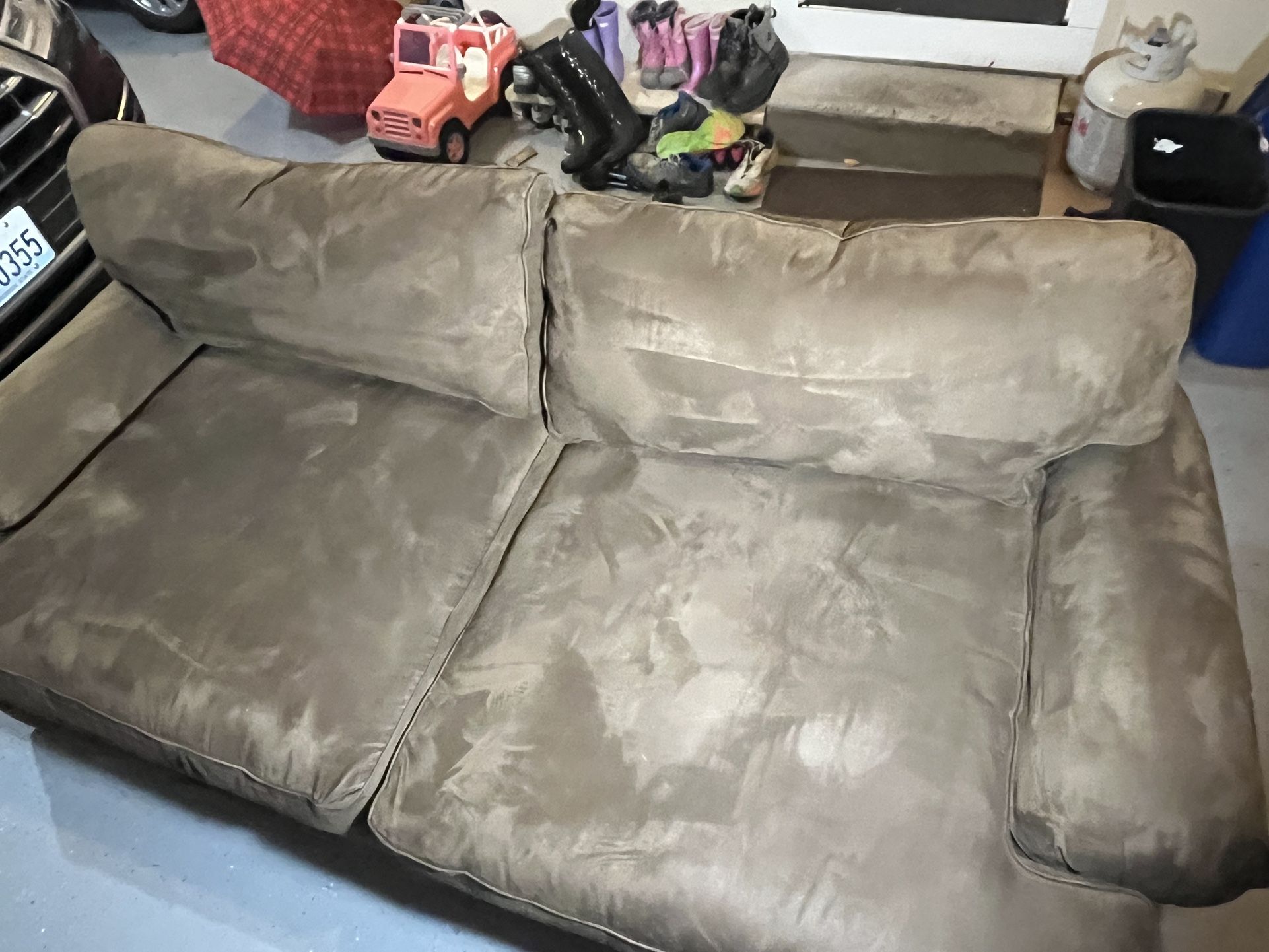 Norwalk Custom Couch for Sale in Kirkland, WA OfferUp