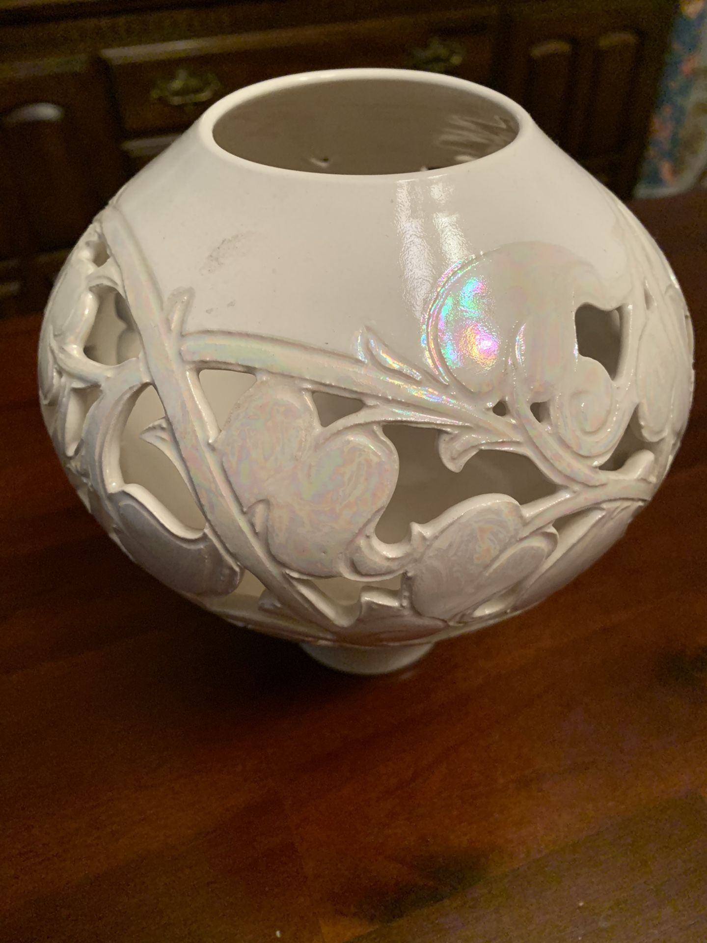 Iridescent Die cut Lilly white VASE