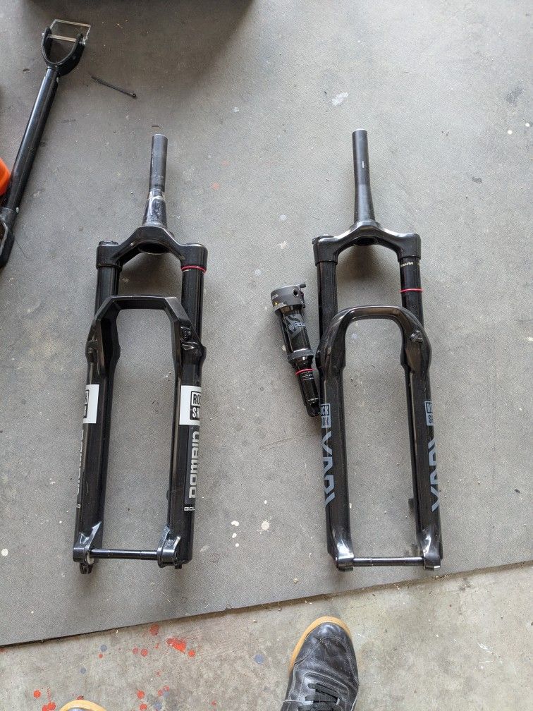 Rockshox Forks And Shock