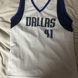 VINTAGE NBA JERSEY