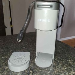 Used Keurig K-Mini Single Serve K-Cup Pod Coffee Maker 