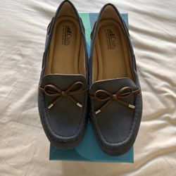 Cliffs by White Mountain Bow Loafers