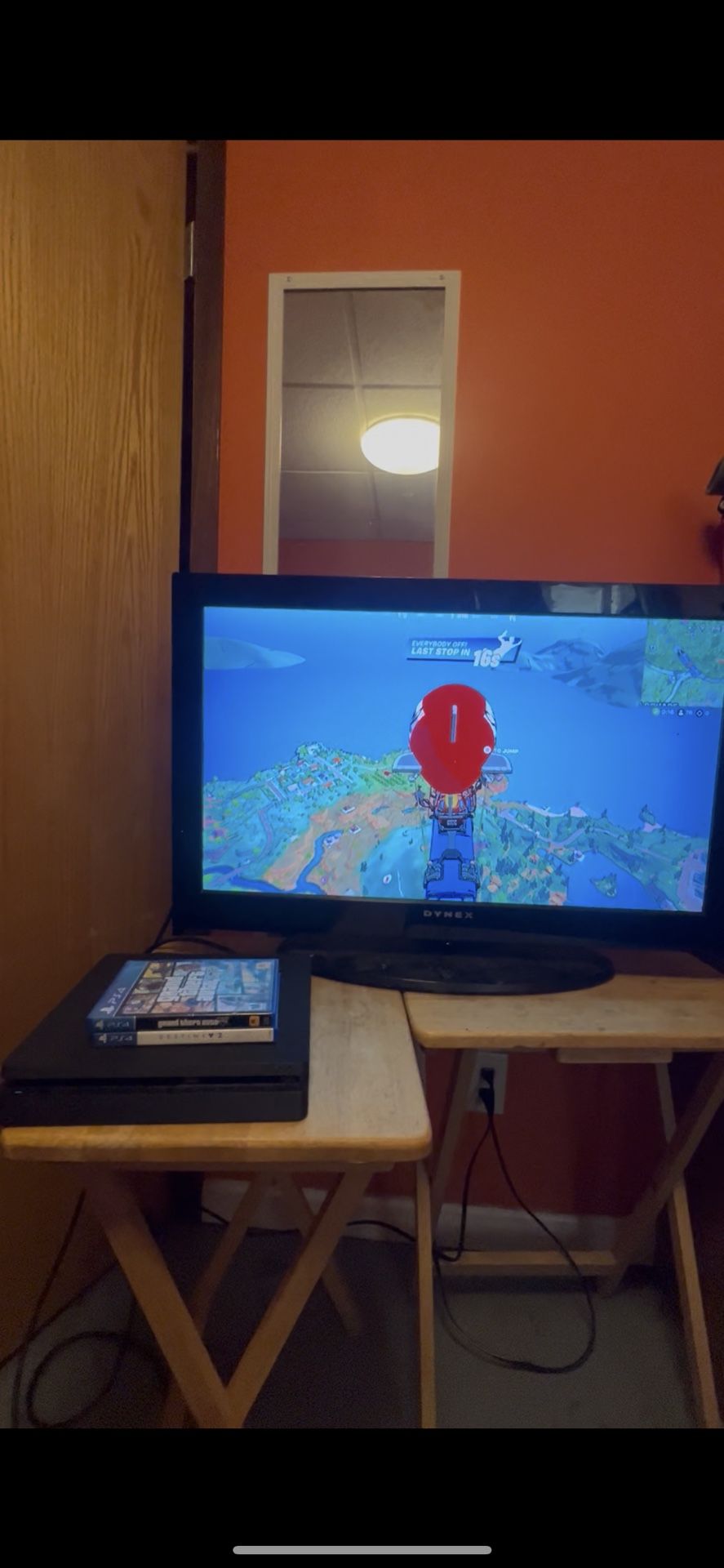 PS4 Slim W/ controller & GTA 5