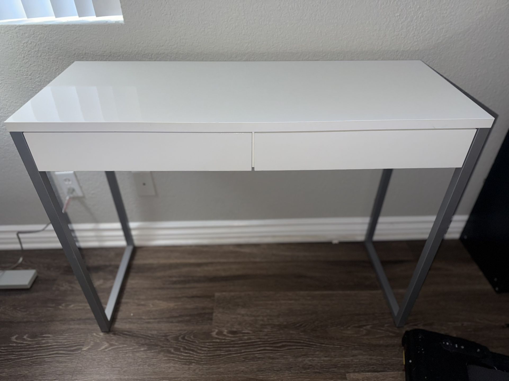 White Desk