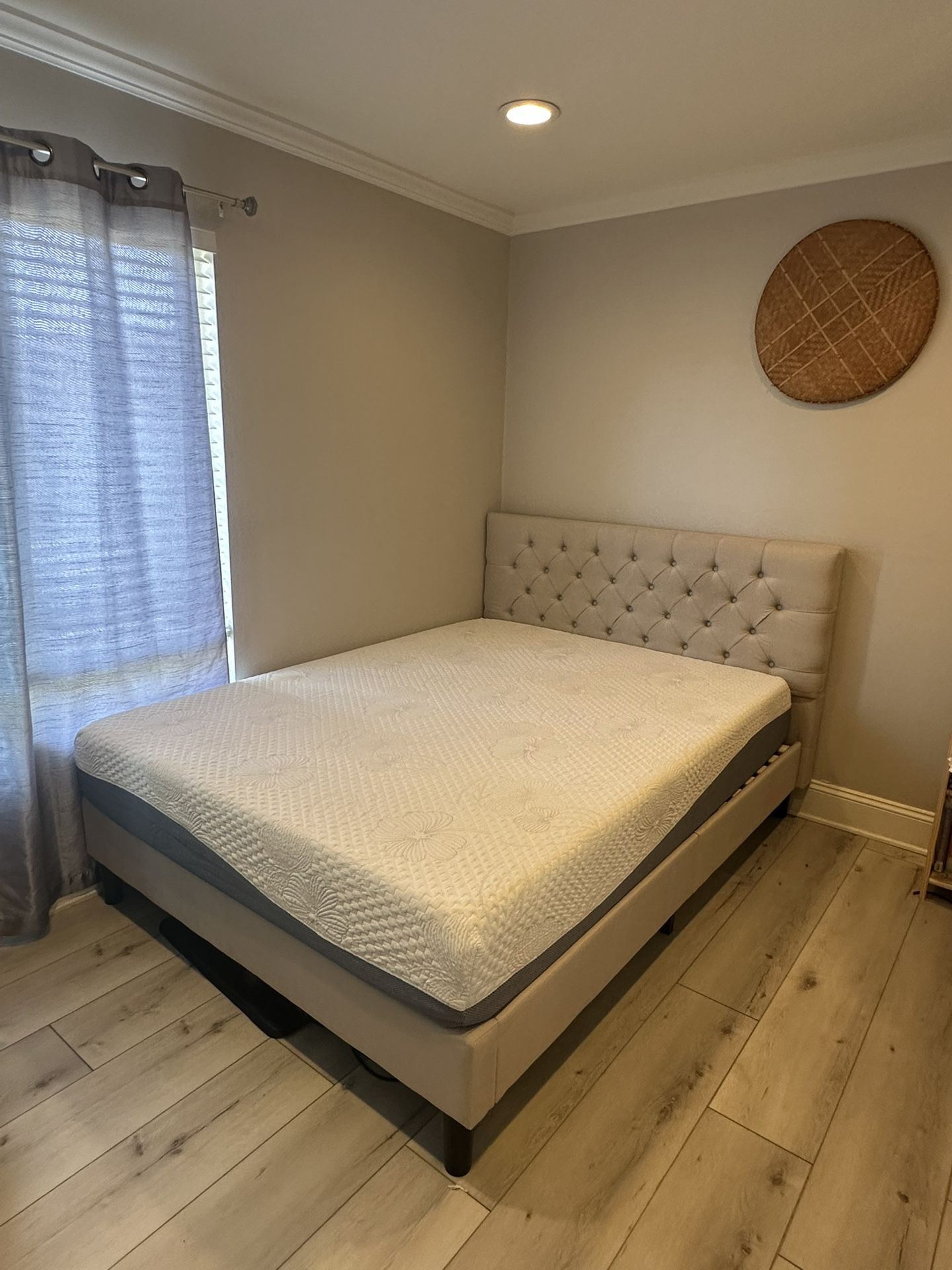 Olee Sleep Queen Mattress, 10 Inch Gel Memory Foam Mattress + Bed Frame