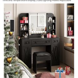 Black Vanity With Mirror And Lights 