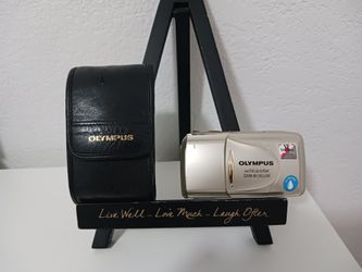 Olympus Infinity Stylus Epic Zoom 80 35mm Point & Shoot Film Camera TESTED WORKS