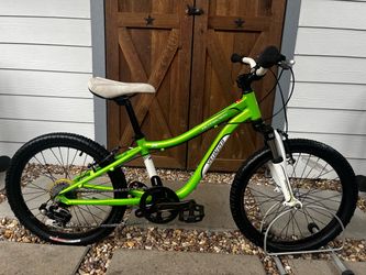 Specialized HotRock 20” Kid’s Mountain Bike