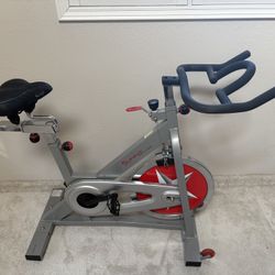 Sunny Health & Fitness Stationary Bike w Chain Drive 40 lb Flywheel Pro Exercise
