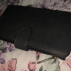 Mid size wallet