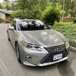 2016 Lexus ES 300h