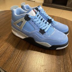 Nike Jordan Retro 4  University Blue Men’s Size 10 (New-Nuevos)