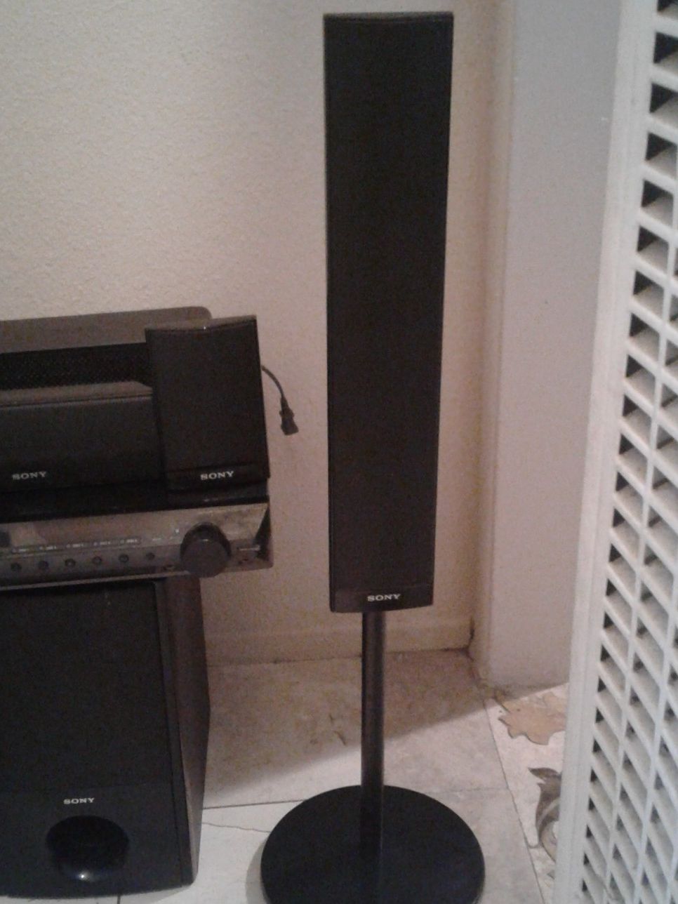 Sony DAV-TZ715 Multi-System Home Theater System