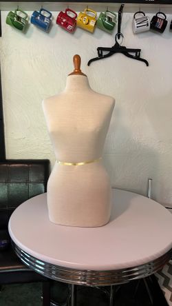 Torso mannequin