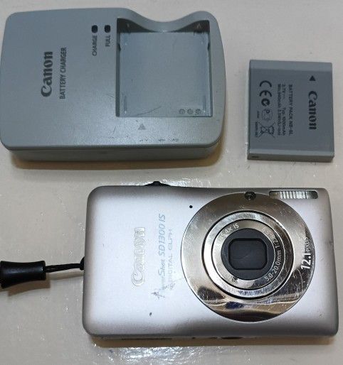 Canon PowerShot SD1300 IS (digital elph)