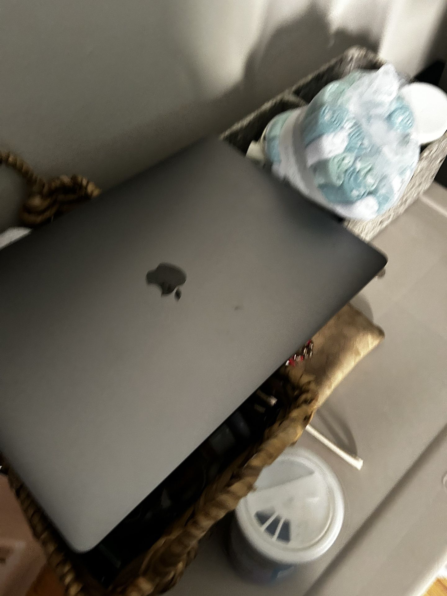 Mac book