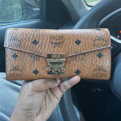 MCM Wallet