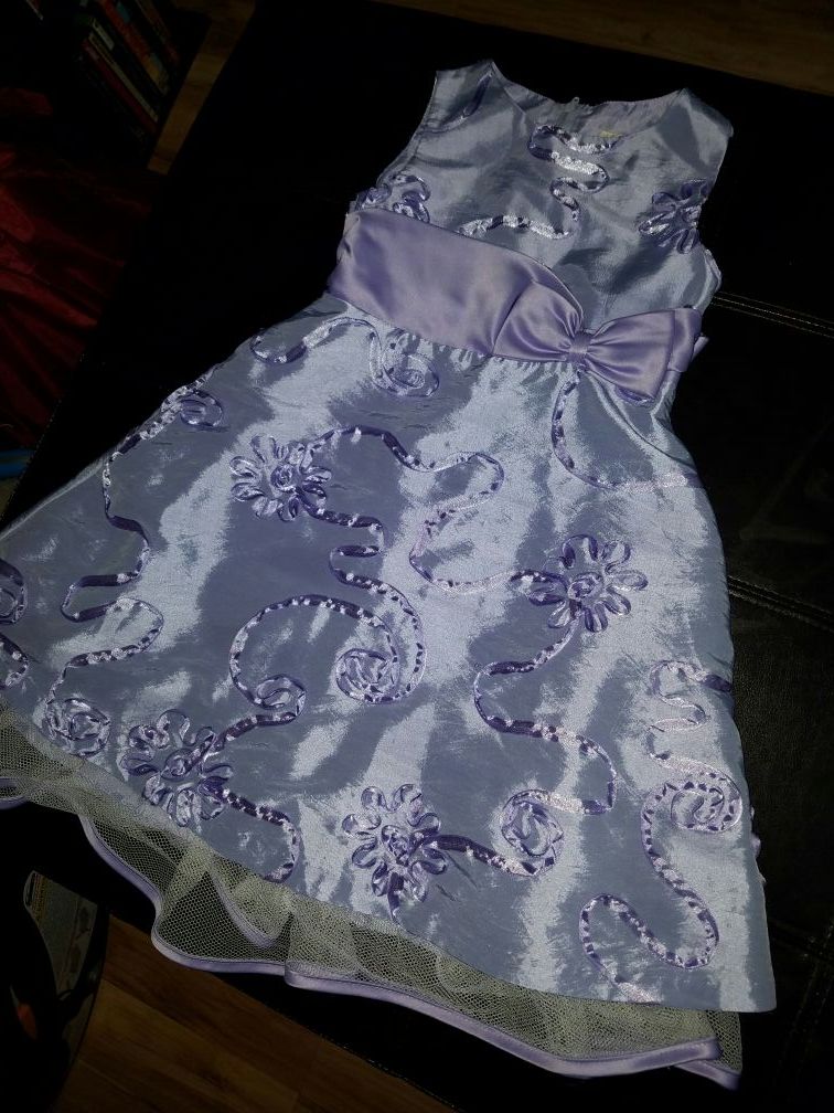 Purple/lavender dress