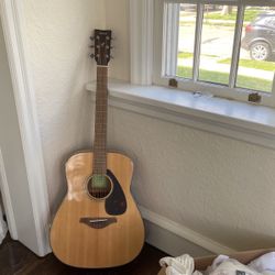 Yamaha Acoustic Guitar 