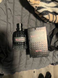 Valentino born in Roma EAU DE TOILETTE , cash only