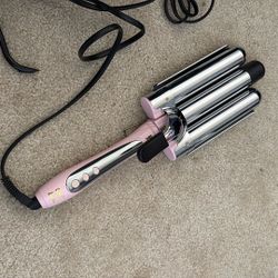 CHI original triple barrel waver. Works perfectly. It was a gift and I don’t use it. In excellent condition.