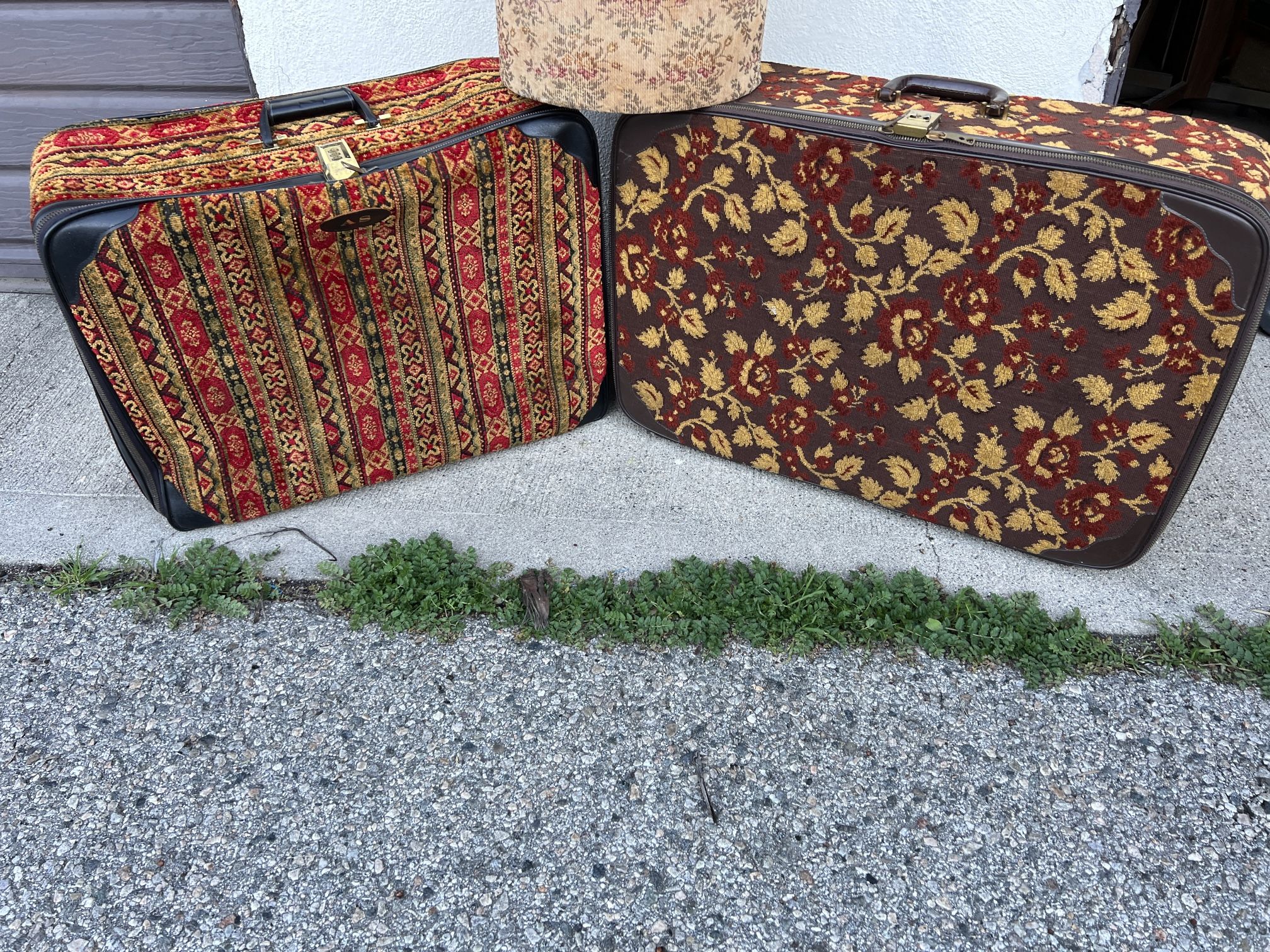RARE Vintage Set Of floral pattern Suitcases