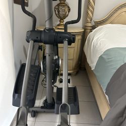 Elliptical Pro Form 900