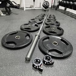 New 300 Pound Rubber Olympic Grip Plate Set With Chrome Olympic Barbell And Collars Free Delivery