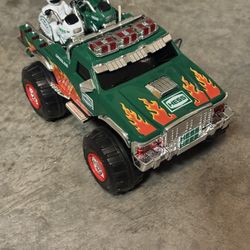 Hess 2007 Monster Truck w/motorcycles