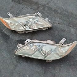 2007-2009 Toyota Camry Headlights OEM.