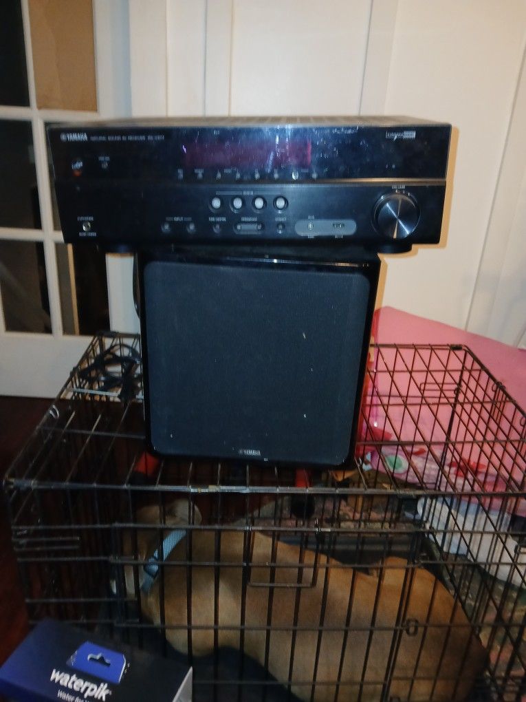 Yamaha Receiver With Complete Surround Surround System.