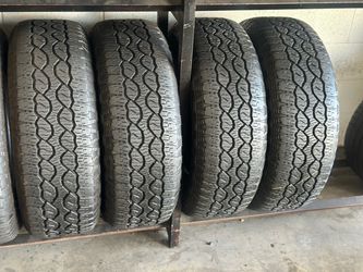 SET OF TIRE 255 70 17 GOODYEAR 85% LIFE