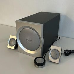 Bose Companion 3 Multimedia Speaker System/ Bose