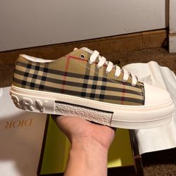 Men’s luxury shoe