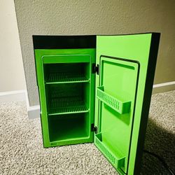 Xbox Series X Replica Mini Fridge 
