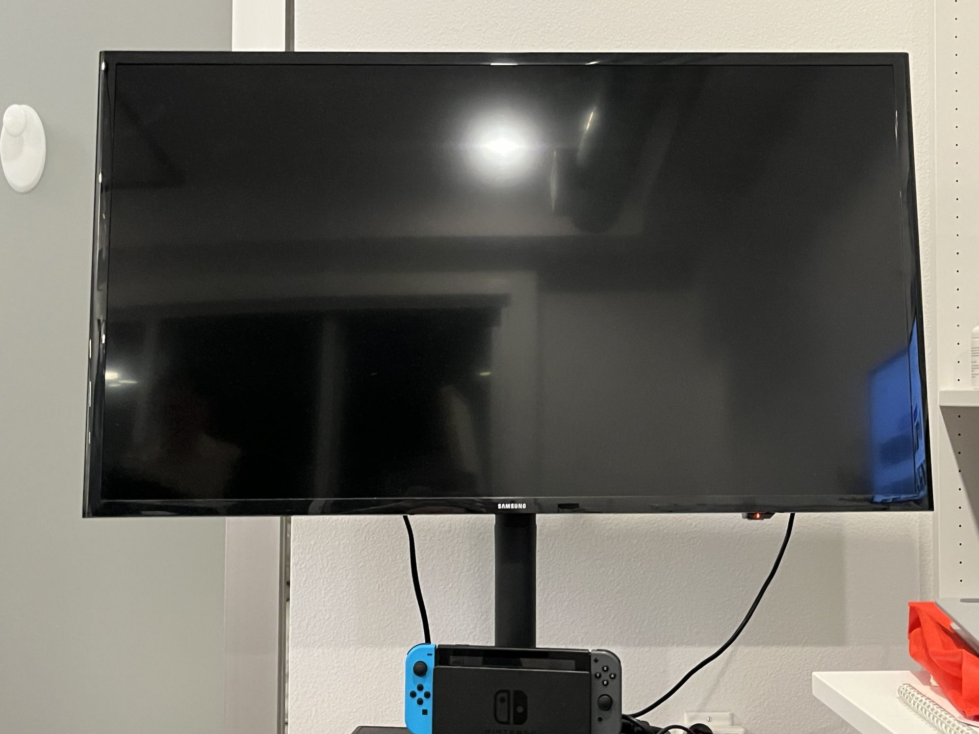 Samsung 40" Smart TV