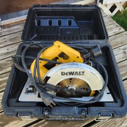 DEWALT 7 1/4" Circular Saw DW364