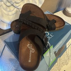 Mountain Sole Leather Sandals Size 7 Women’s 