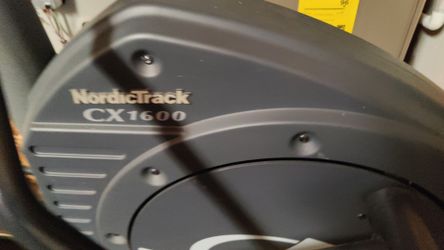 NORDIC TRACK ELLIPTICAL